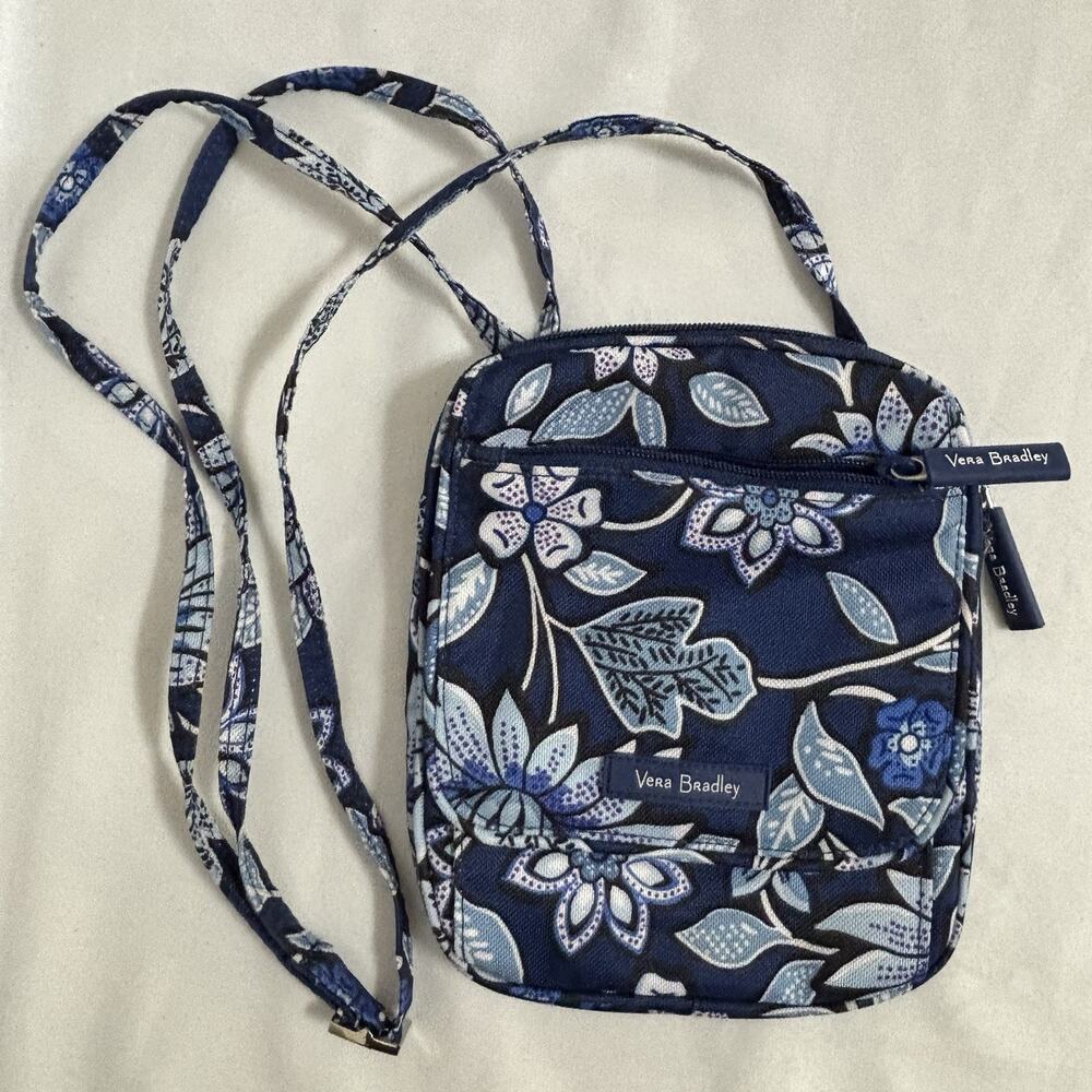 Vera Bradley Mini Hipster Crossbody purse in Tropics Tapestry